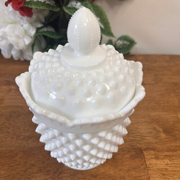 Vintage Fenton White Milk Glass Hobnail Ruffled Candy Jar‎ Lidded Compote - Picture 2 of 7